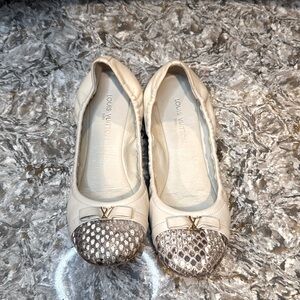 Louis Vuitton Ballerina size 36